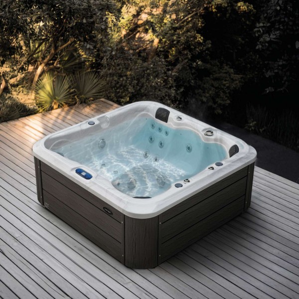 Kompakt Whirlpool Indoor