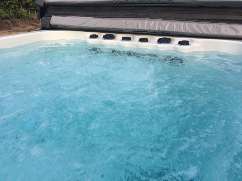 Outdoor Whirlpool Installation – Bild 4
